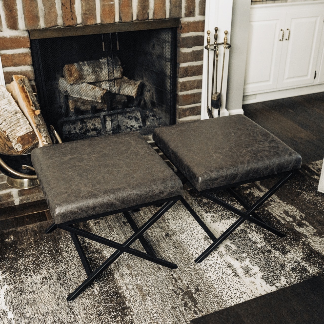 4 Ways to Decorate with Faux Leather Furniture Wovenbyrd